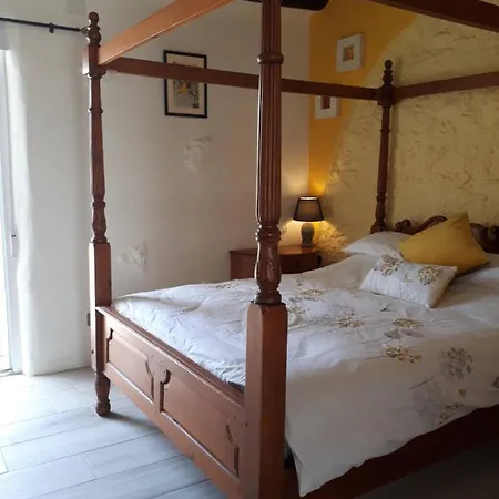 Casa De 4* Tortosa