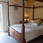 Casa De 4* Tortosa