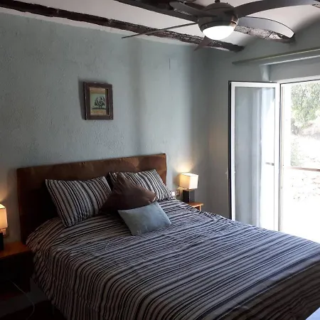 לינה וארוחת בוקר Casa De *