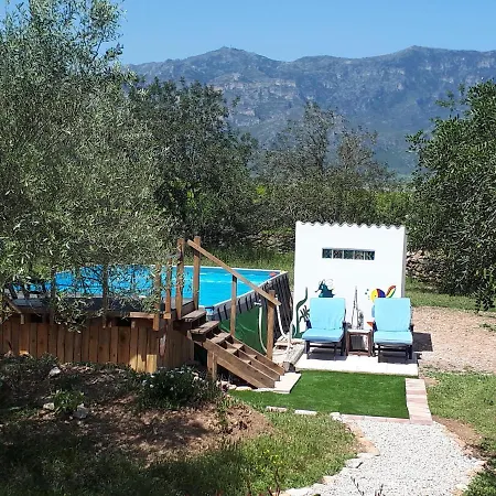 לינה וארוחת בוקר Casa De 4*